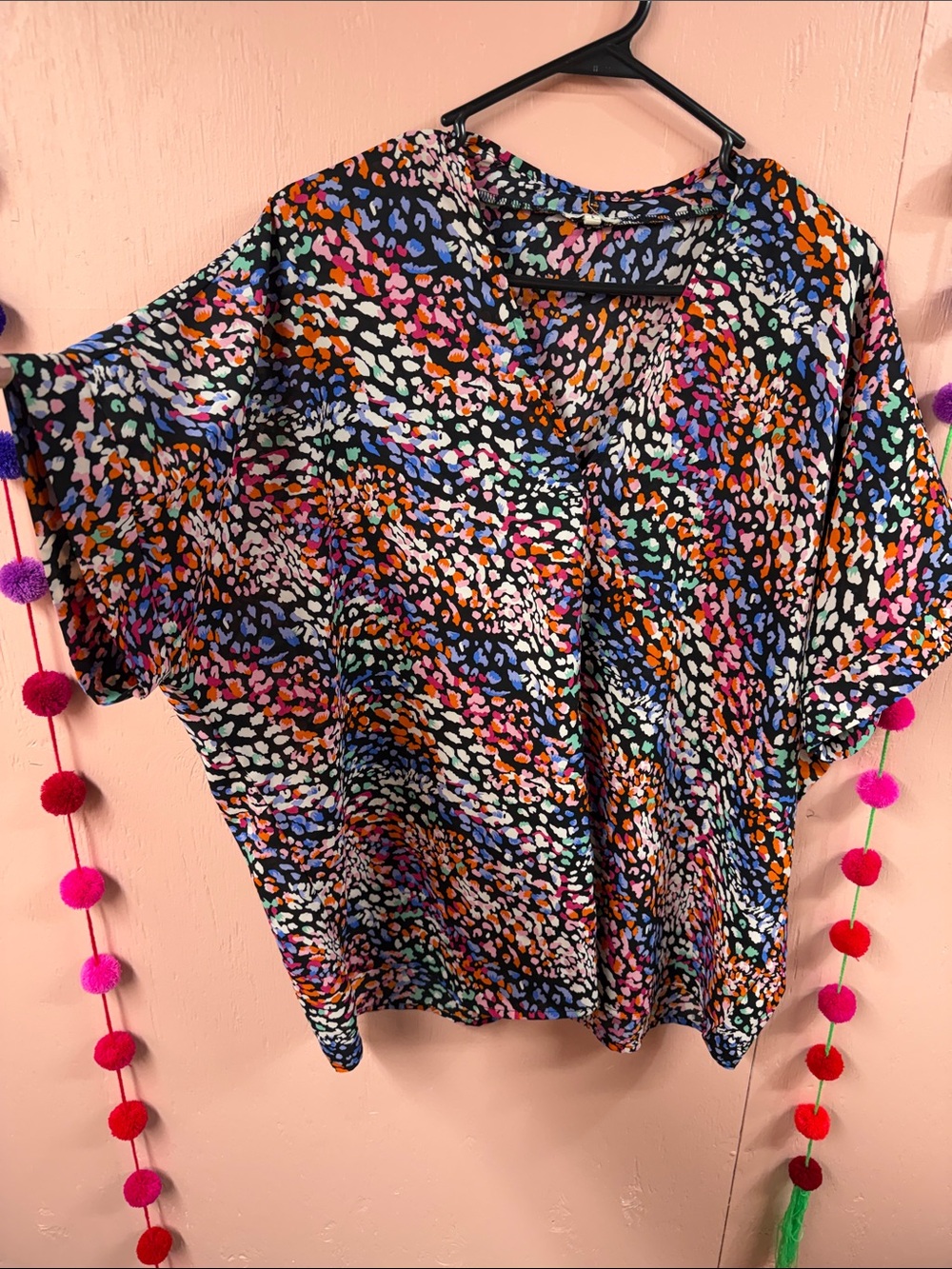 JODIFL Multicolor Abstract Print V-Neck Blouse